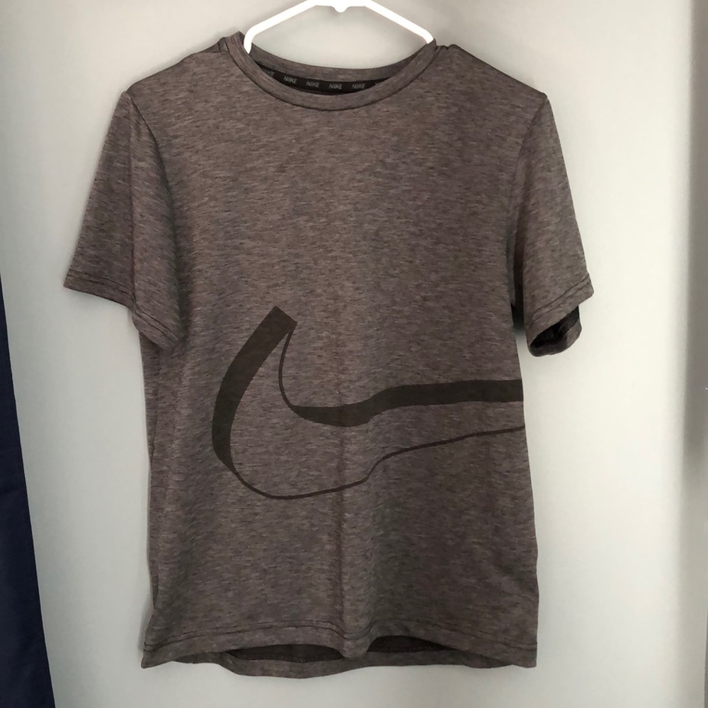 Boys Nike T-shirt
